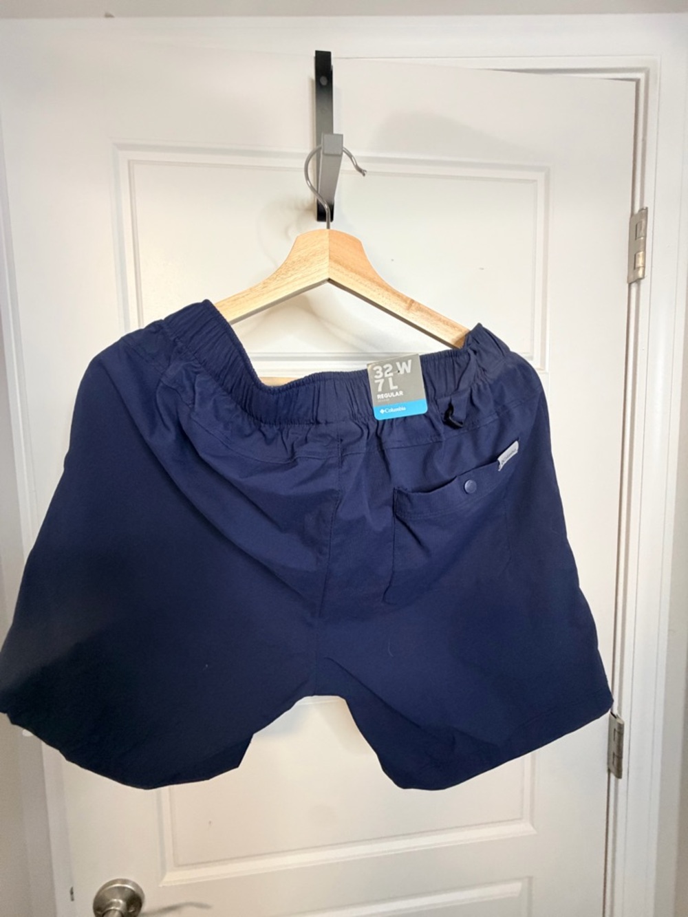 Columbia Navy Blue Outdoor Performance Shorts - Picture 5 of 5
